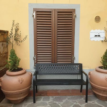 Rent Room Iacopo Capannori Exterior foto